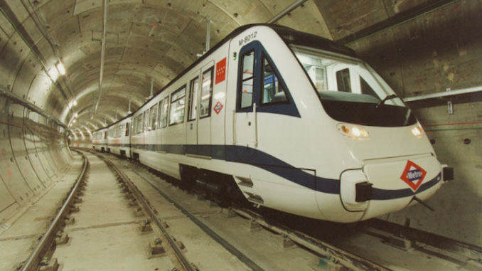 Tren-8000-metro-madrid-tunel